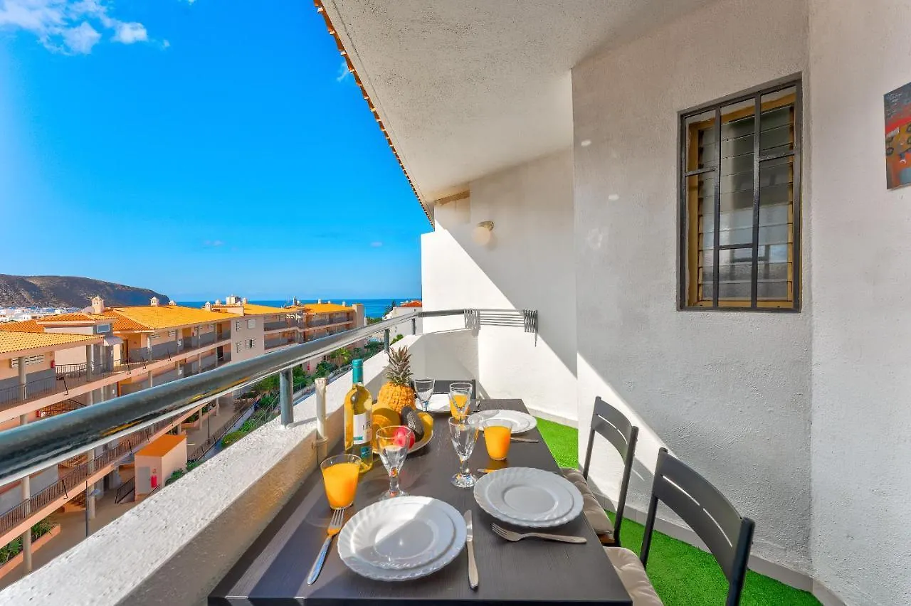 Perfect Holiday Sea View Top Floor Loscristianos ロスクリスティアーノス 0*,  スペイン